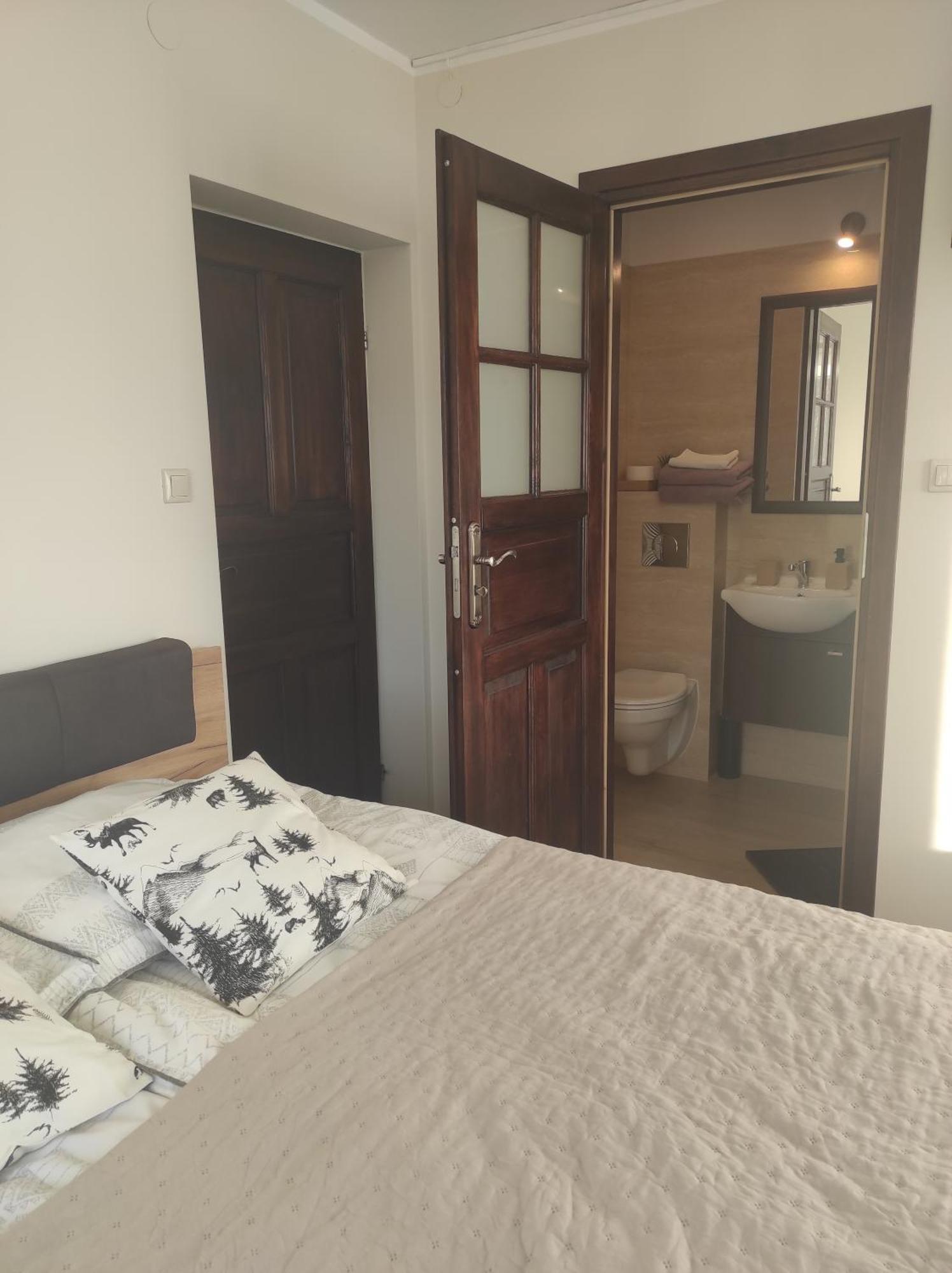 Lano Homestay *